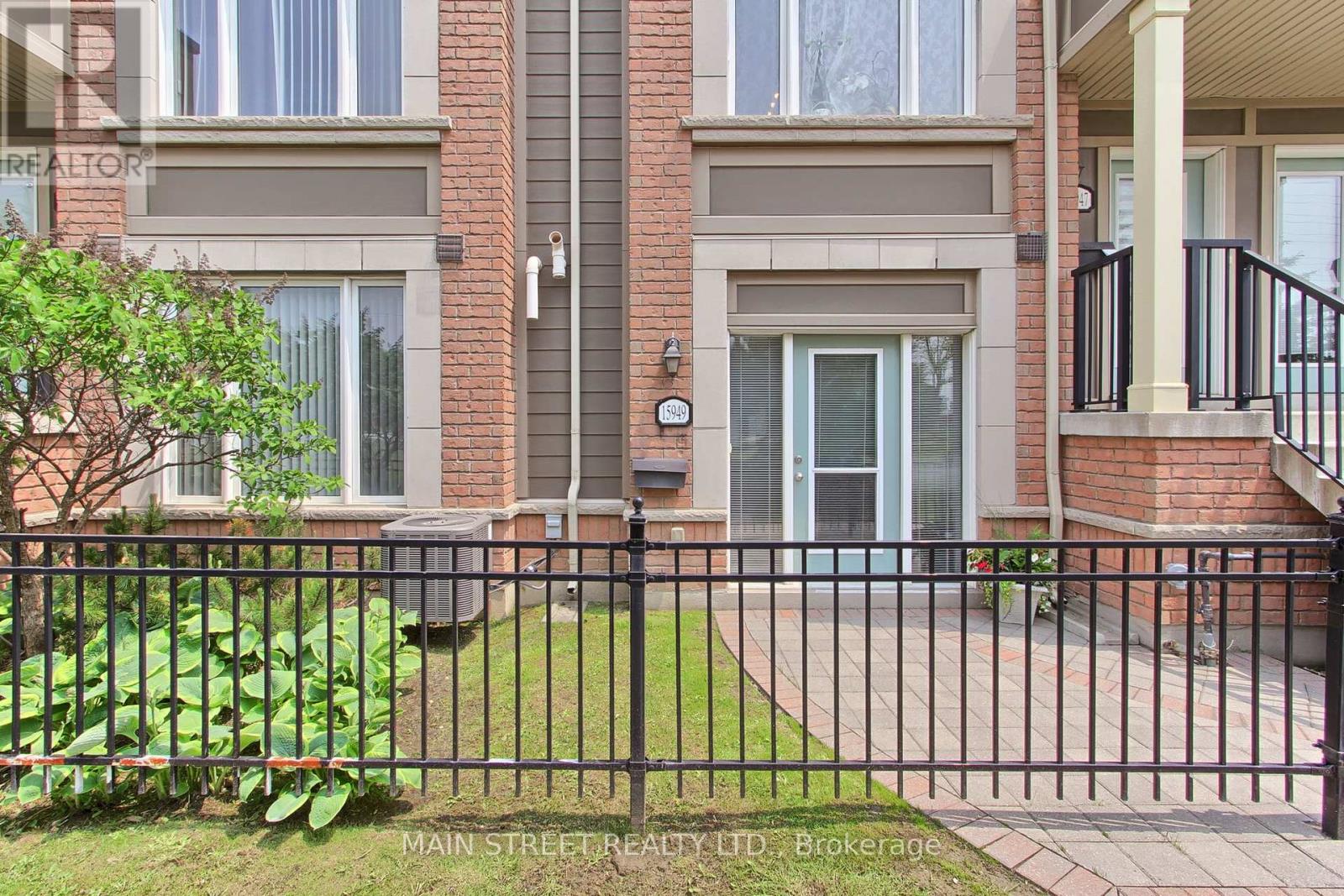 Property at 15949 BAYVIEW AVENUE image 1