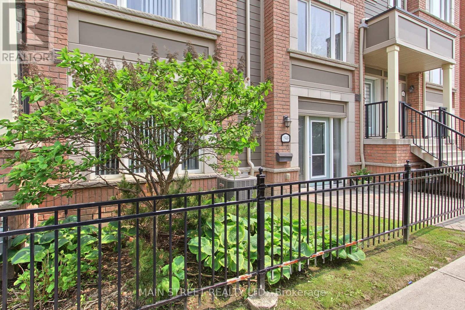 Property at 15949 BAYVIEW AVENUE image 3