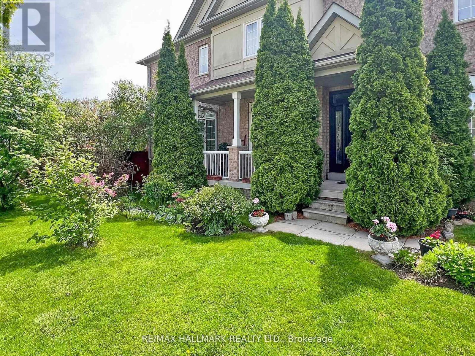 Property at 1 LANDER CRESCENT image 2