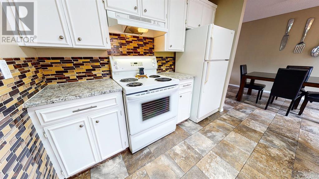 Property at 7 Valleyview Drive SW image 3