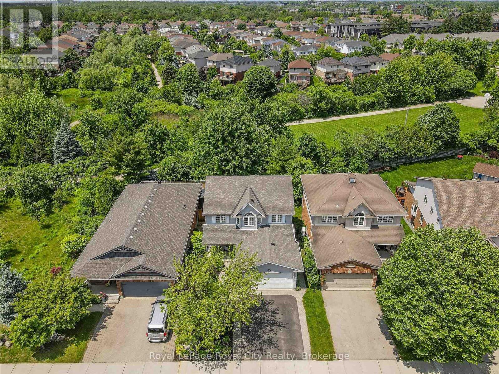 Property at 41 MUNROE CRESCENT image 3