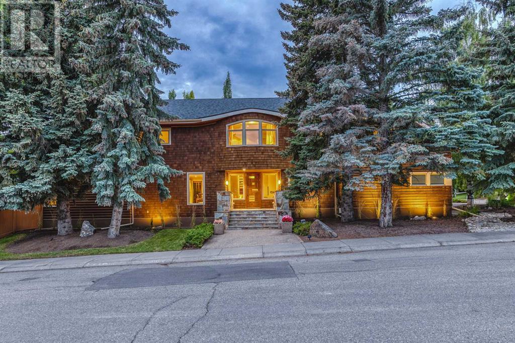 Property at 1403 Beverley Place SW image 3