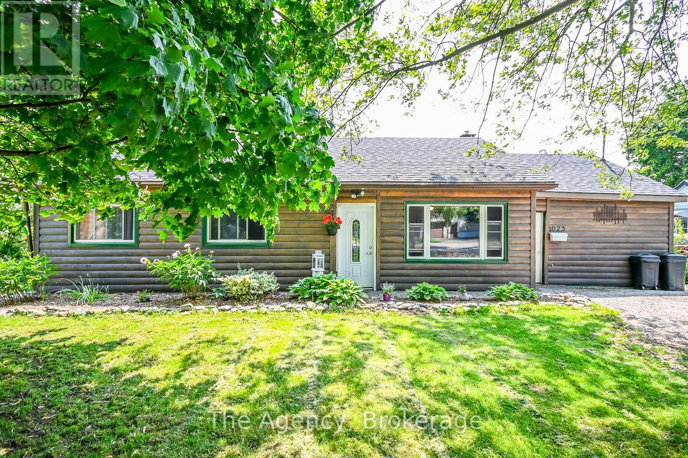 Property at 1025 STEELE STREET image 2