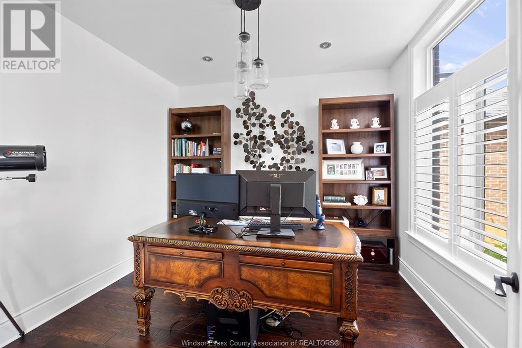 Property at 230 ULSTER image 4