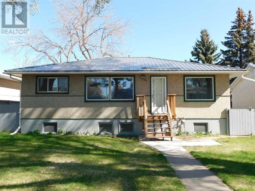 Property at 68 Spruce Avenue W image 1