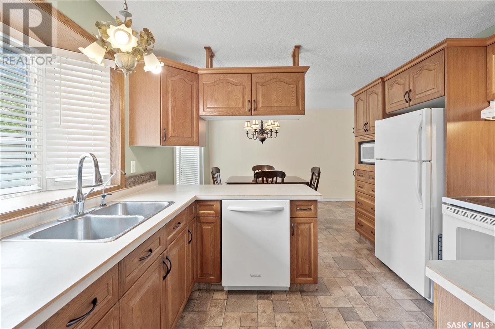 Property at 43 O'Neil CRESCENT image 1