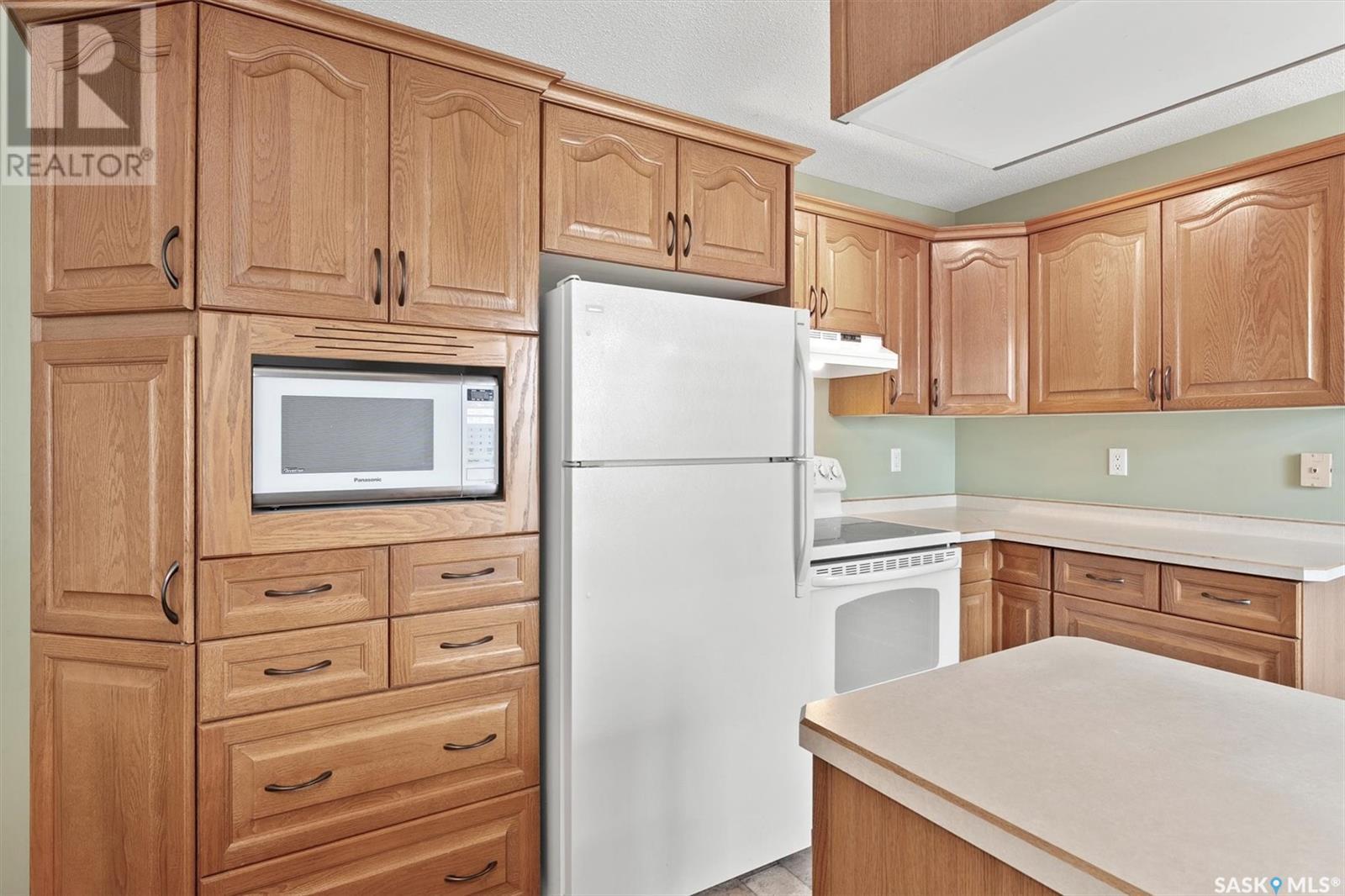 Property at 43 O'Neil CRESCENT image 4