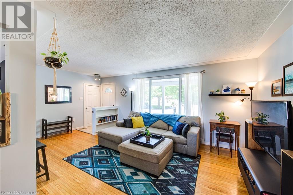 Photo 6 of 48 for 141 Tavistock Road