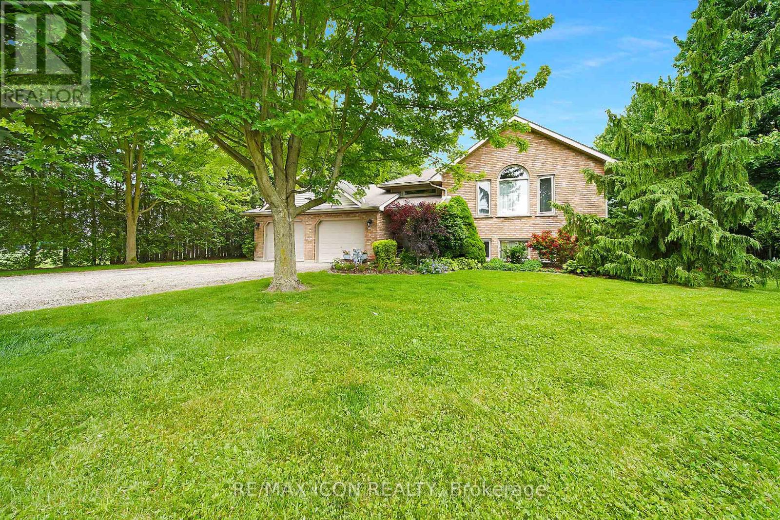 21 Lunn Lane, Dutton/dunwich, Ontario  N0L 2M0 - Photo 1 - X12226134