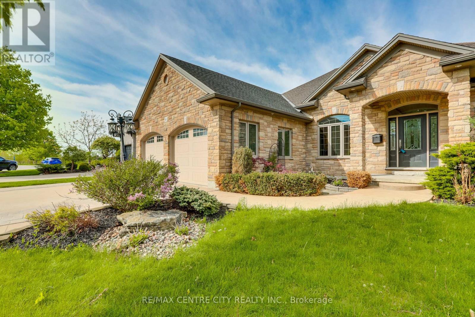 Property at 85 PRINCE OF WALES GATE image 2