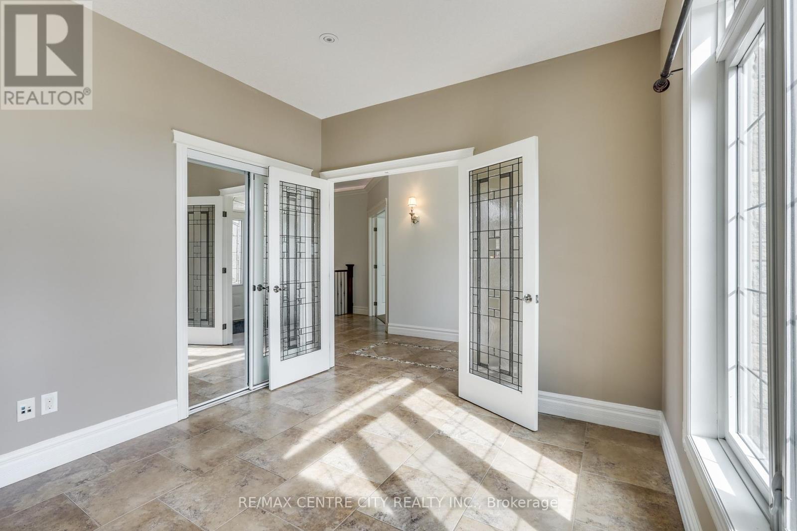 Property at 85 PRINCE OF WALES GATE image 5