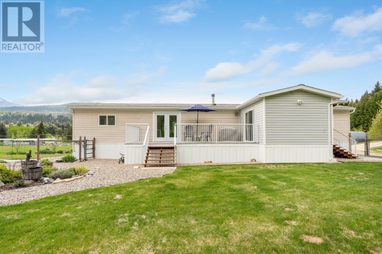 948 Bridgeview Road, Castlegar, British Columbia  V1N 4K9 - Photo 11 - 2479172