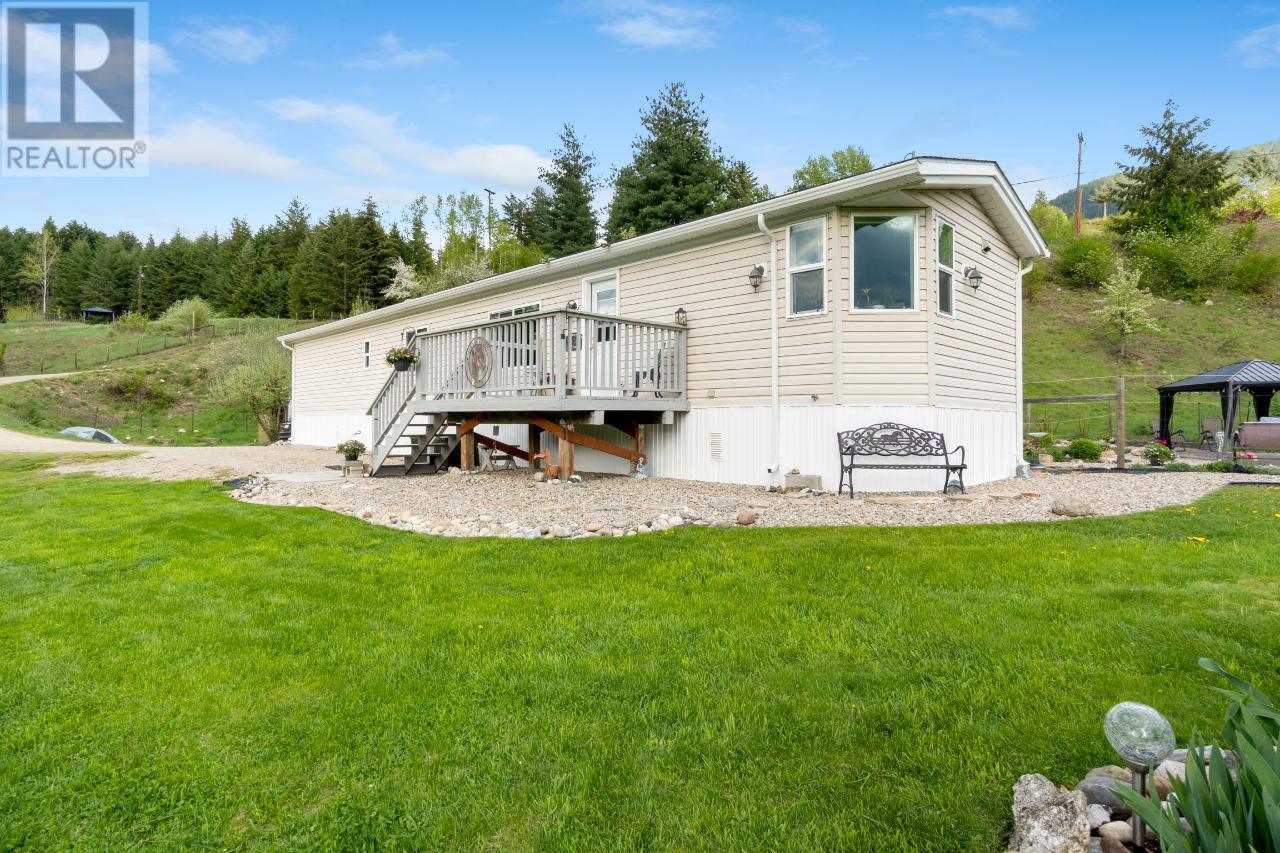 948 Bridgeview Road, Castlegar, British Columbia  V1N 4K9 - Photo 7 - 2479172