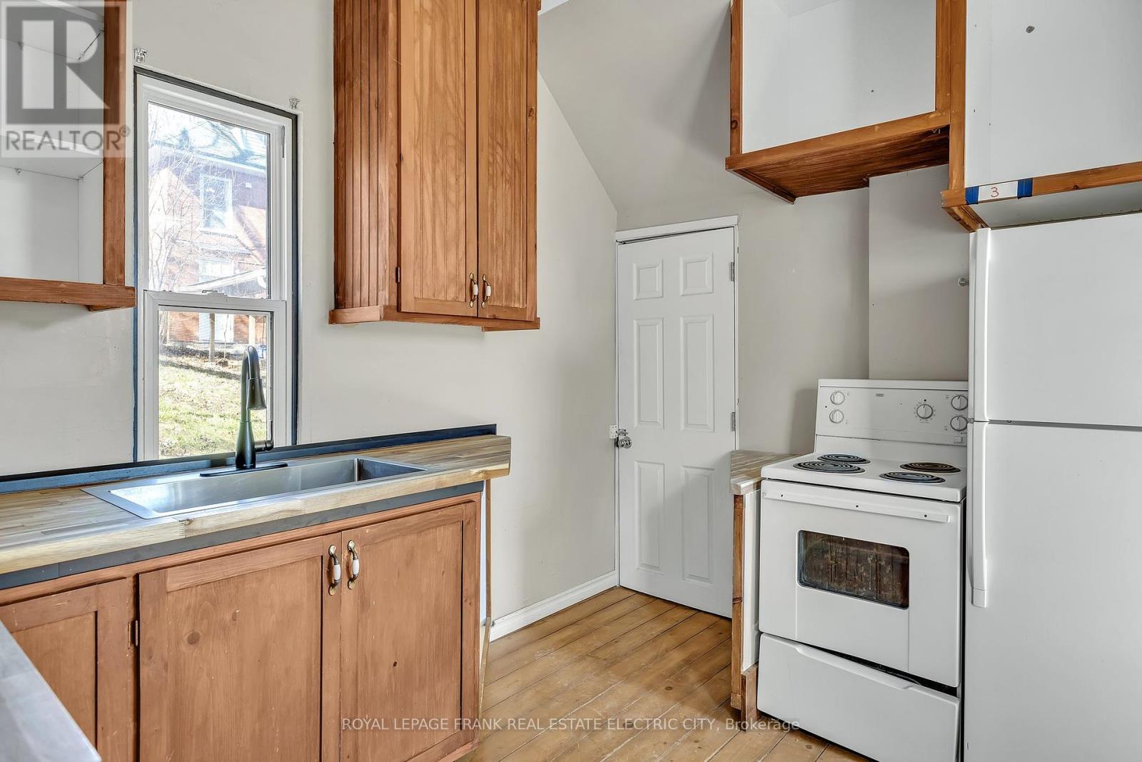 617 Aylmer Street N, Peterborough, Ontario  K9H 3X2 - Photo 17 - X12226158