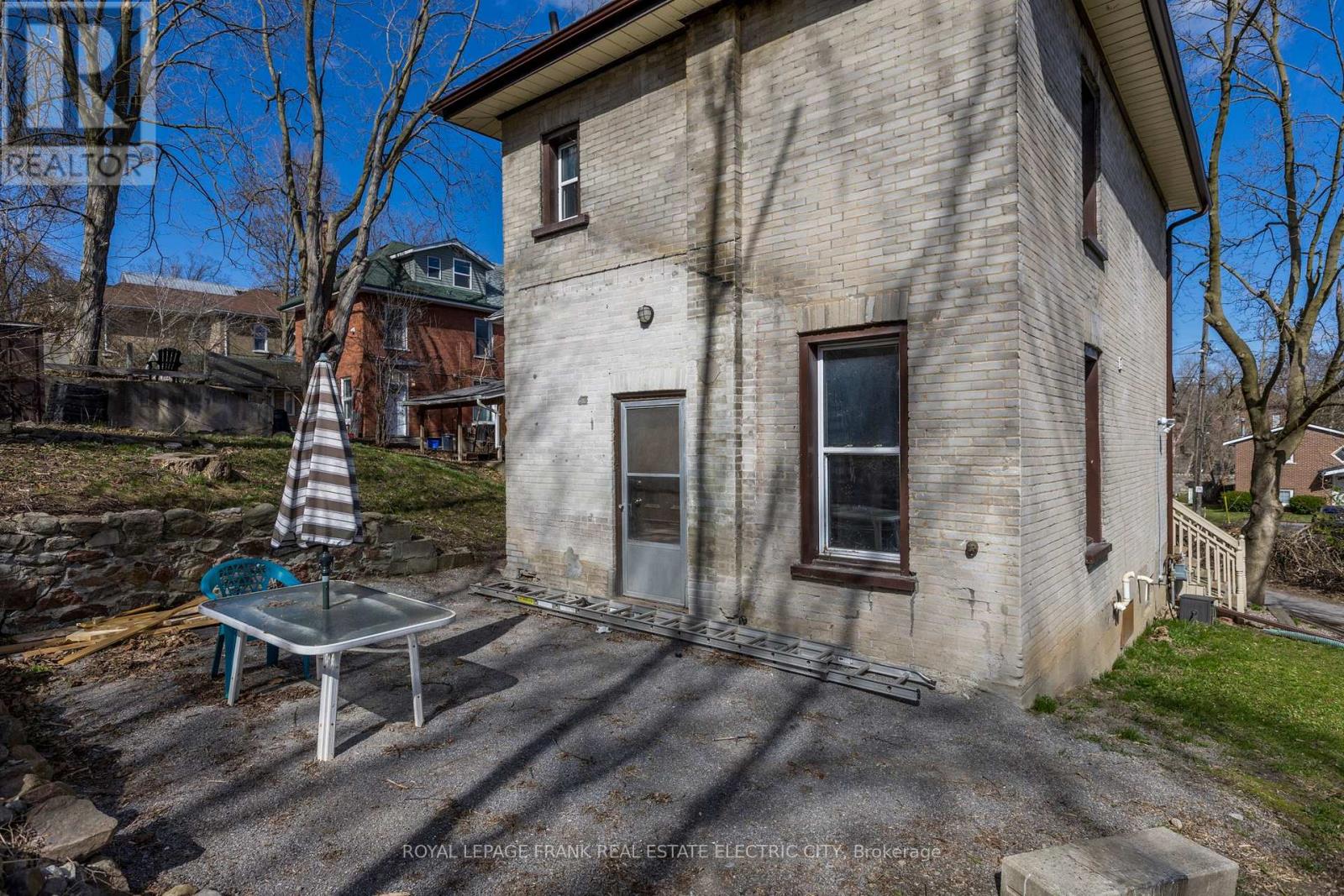 617 Aylmer Street N, Peterborough, Ontario  K9H 3X2 - Photo 38 - X12226158