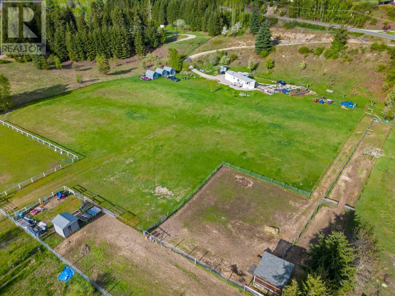 948 Bridgeview Road, Castlegar, British Columbia  V1N 4K9 - Photo 3 - 2479172