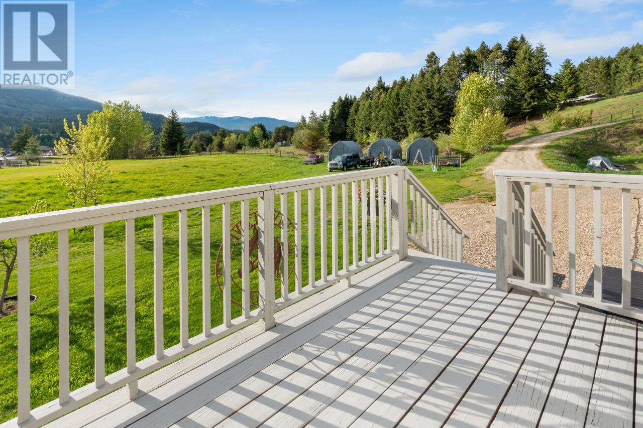 948 Bridgeview Road, Castlegar, British Columbia  V1N 4K9 - Photo 31 - 2479172