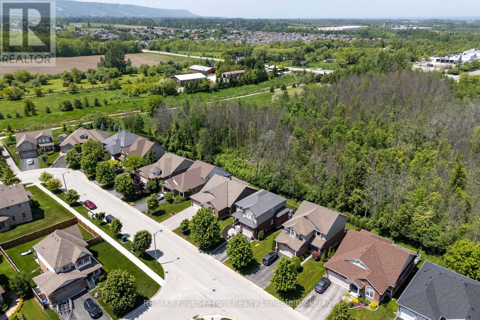 37 Chamberlain Crescent N, Collingwood, Ontario  L9Y 0C9 - Photo 42 - S12226129