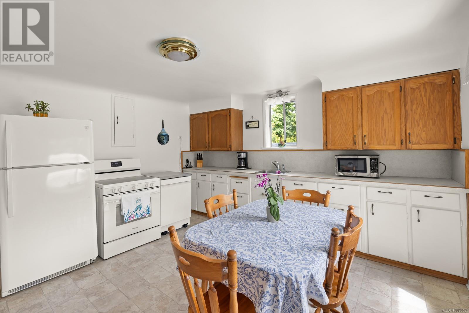 Property at 4823 Rocky Point Rd image 4