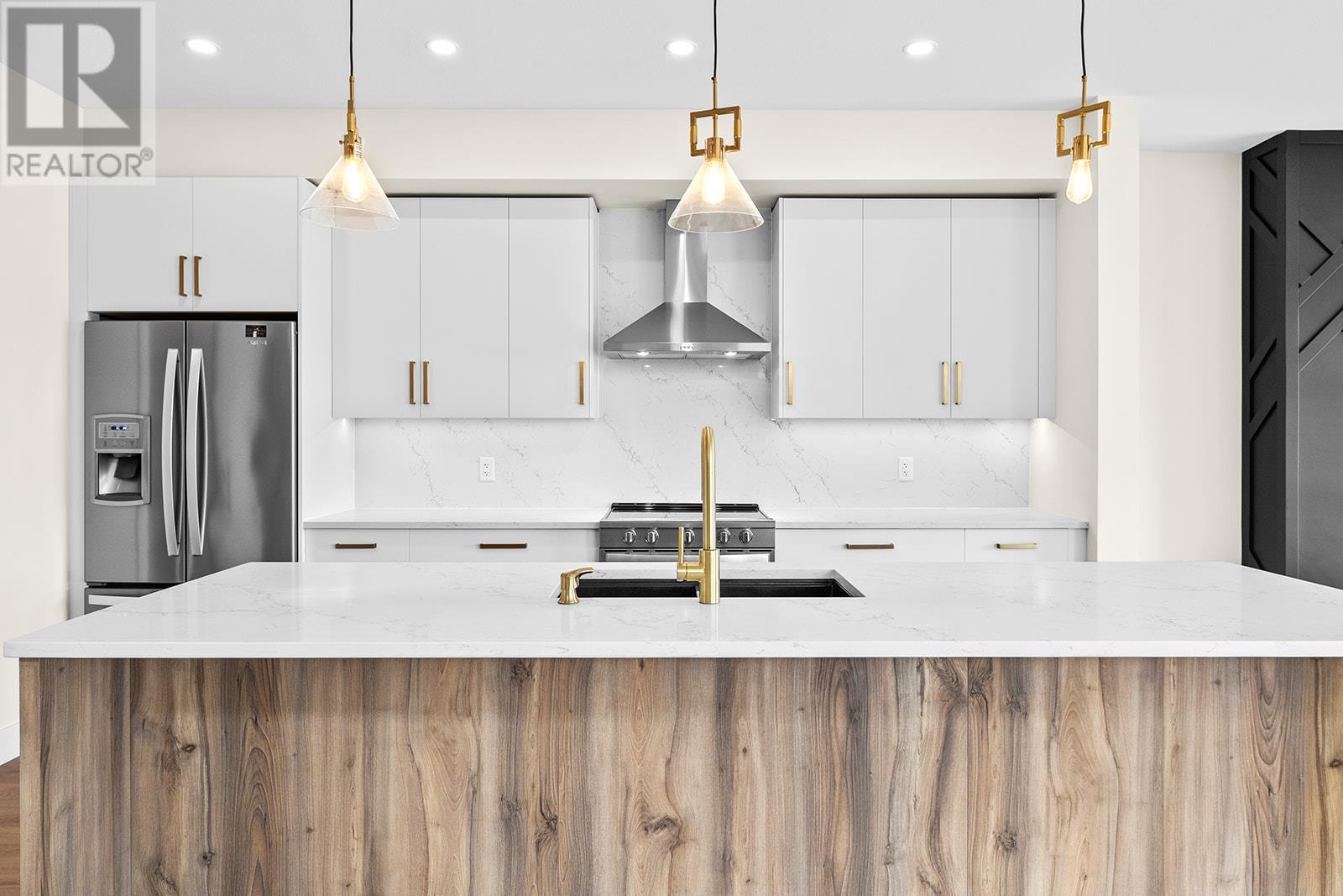 Property at 1021 Kitson Court image 3