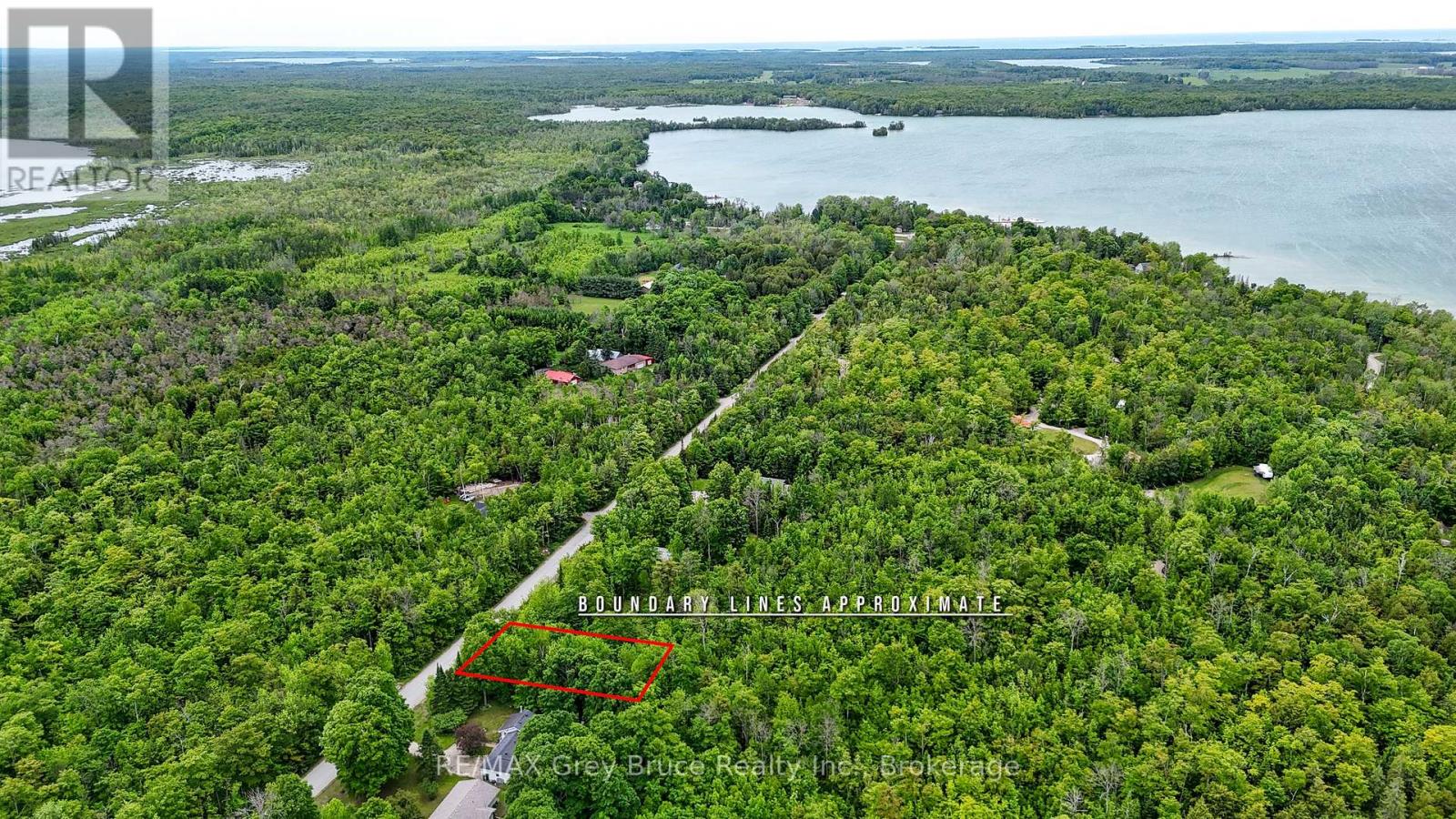 00 Parkside Avenue, South Bruce Peninsula, Ontario  N0H 2T0 - Photo 14 - X12226167