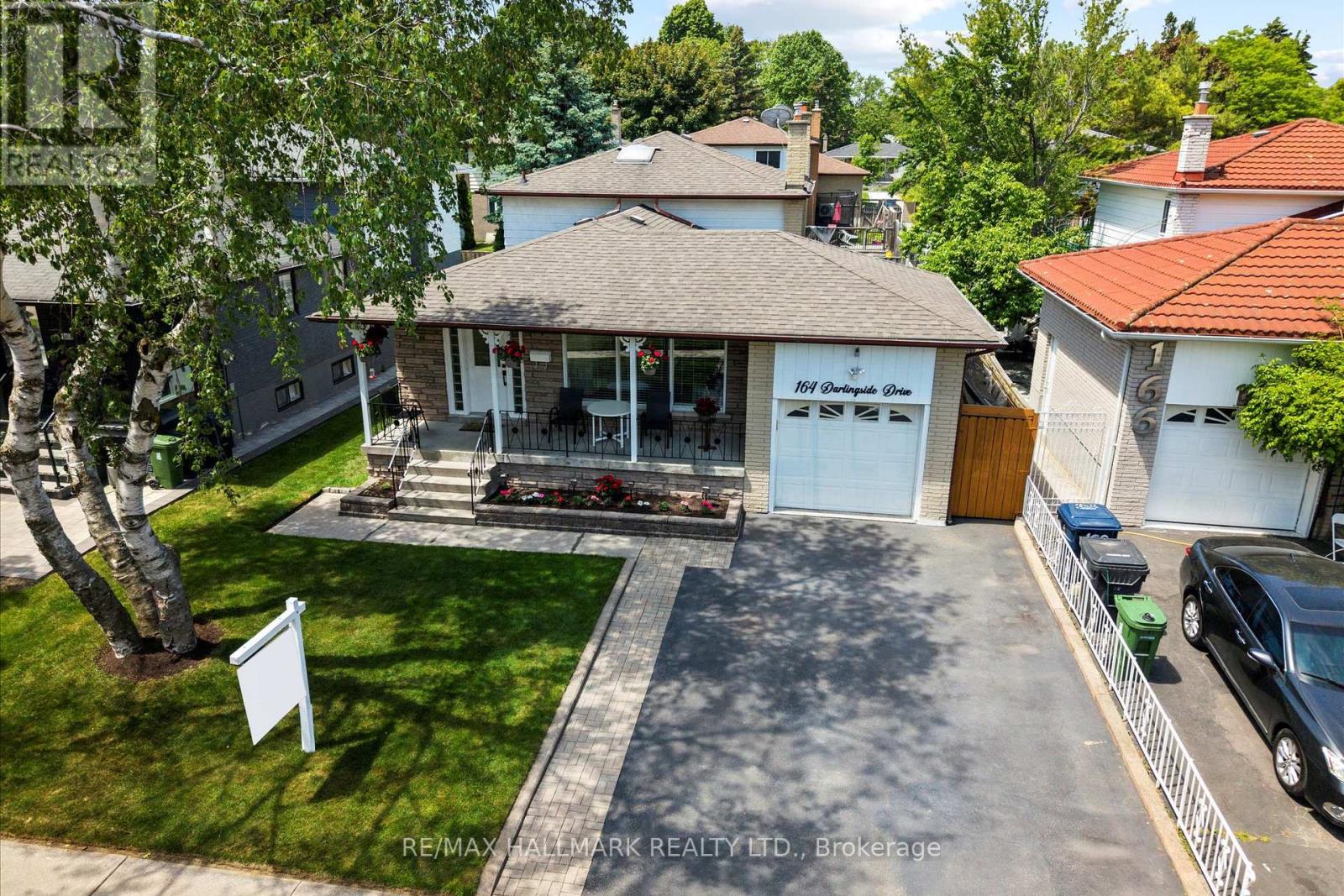 Property at 164 DARLINGSIDE DRIVE image 2