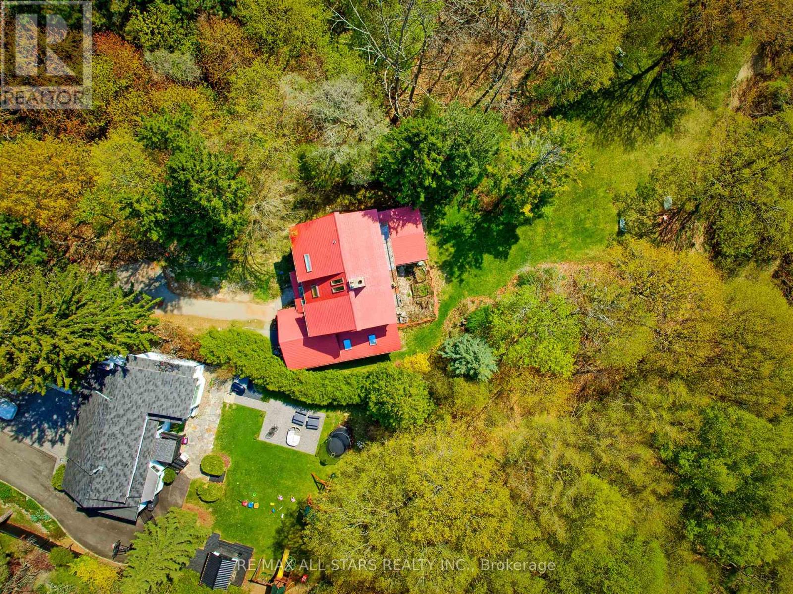 Property at 33 BELLEHAVEN CRESCENT image 3