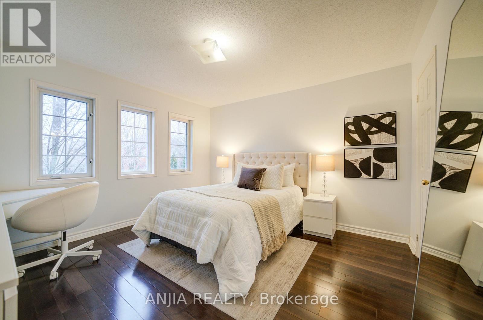 91 Crawford Street, Markham (Berczy), Ontario  L6C 2W3 - Photo 29 - N12225925