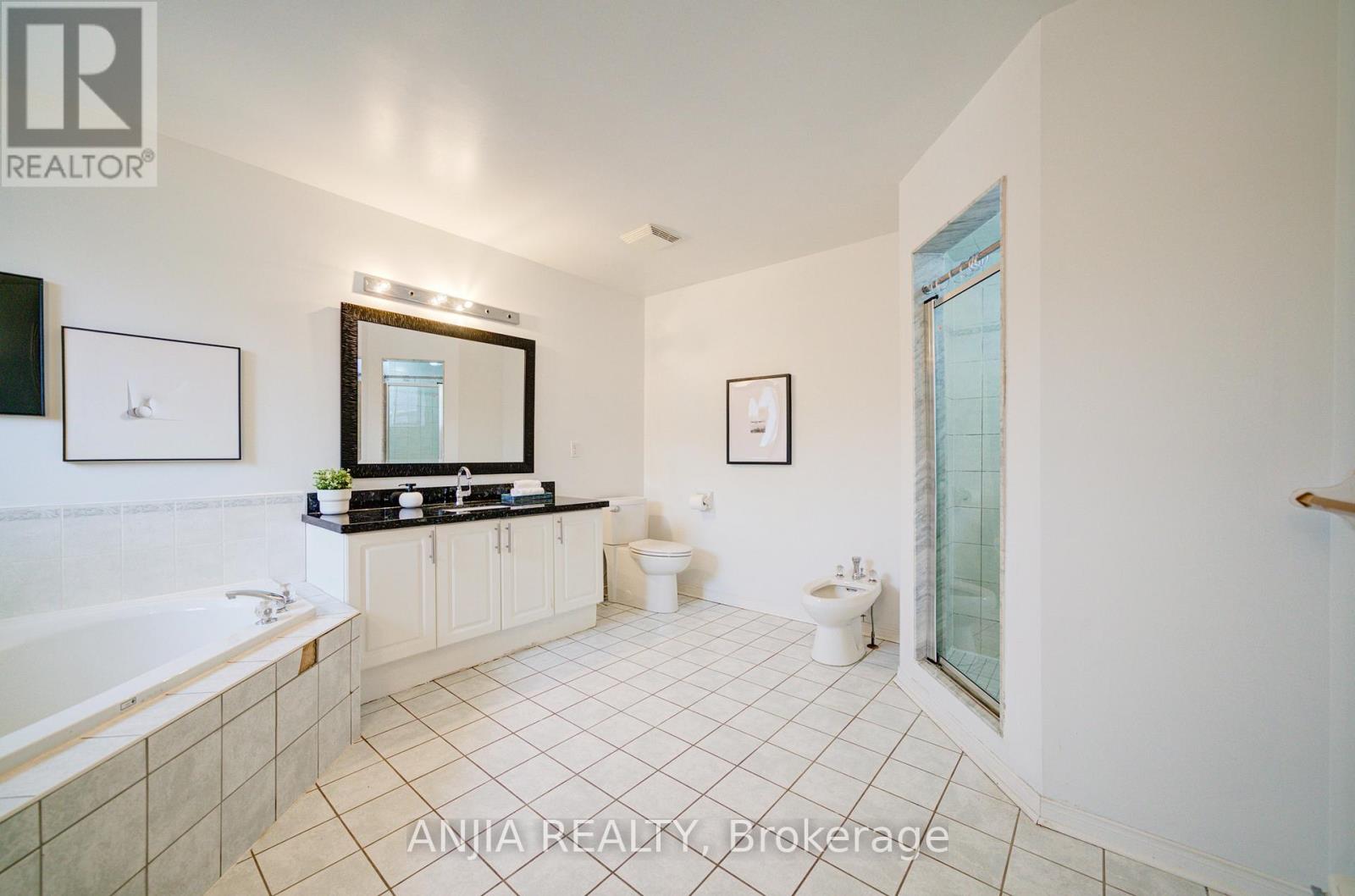 91 Crawford Street, Markham (Berczy), Ontario  L6C 2W3 - Photo 43 - N12225925
