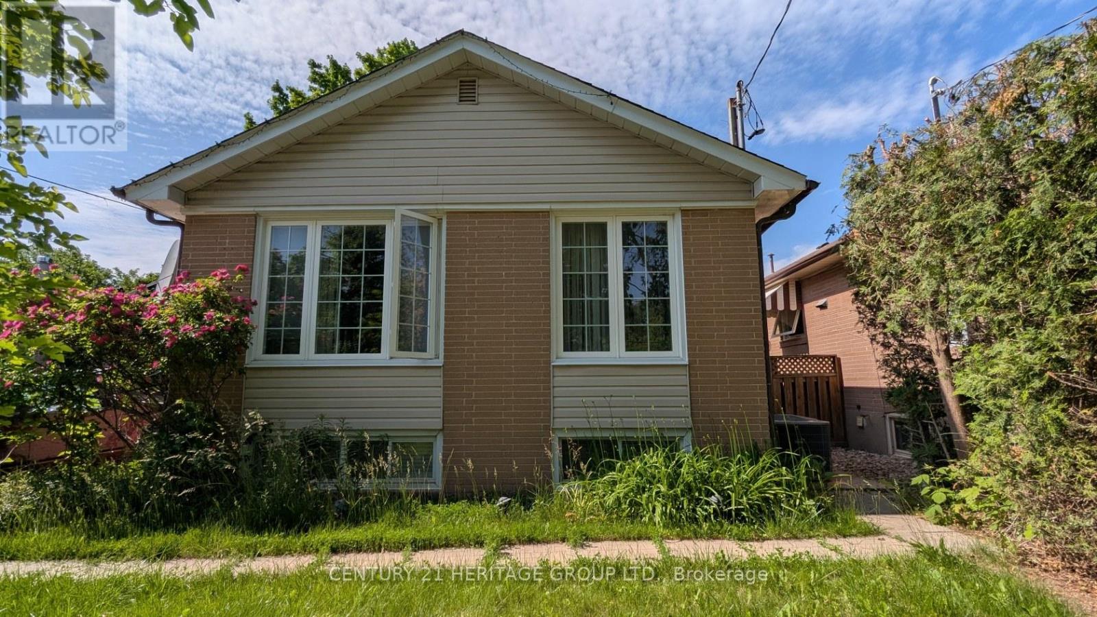 Bsmt - 377 Centre Street E, Richmond Hill, Ontario  L4C 1B5 - Photo 1 - N12226008