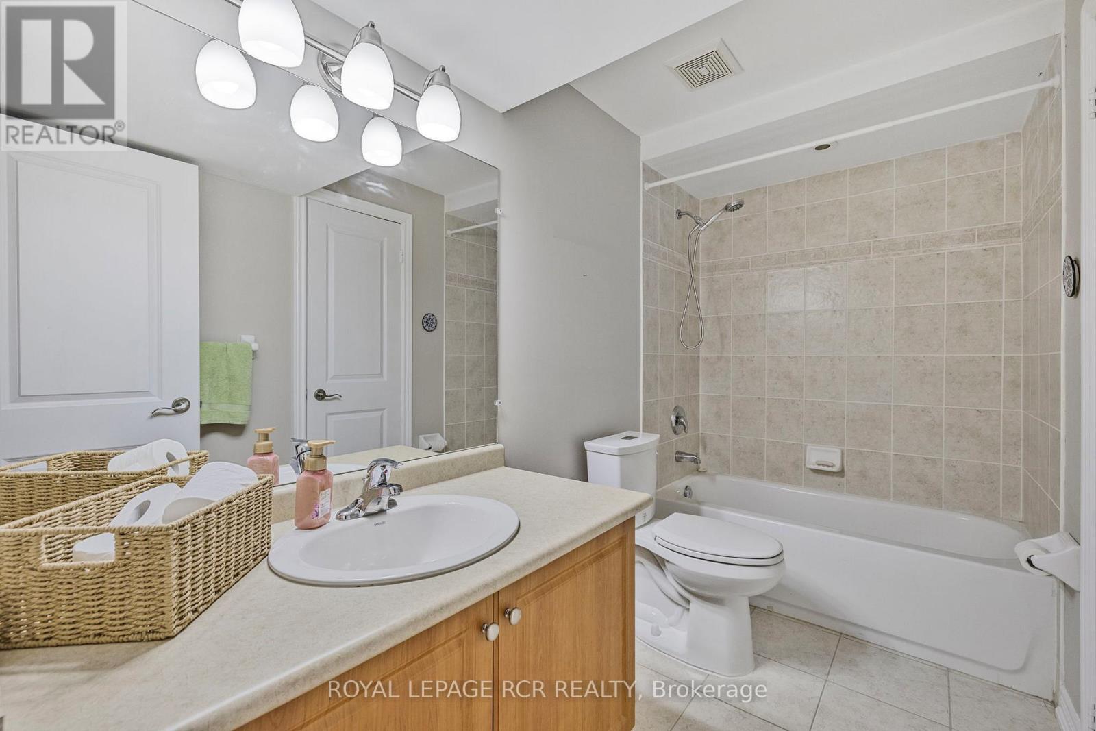 44 Fred Barnard Way, Uxbridge, Ontario  L9P 0B9 - Photo 40 - N12226021