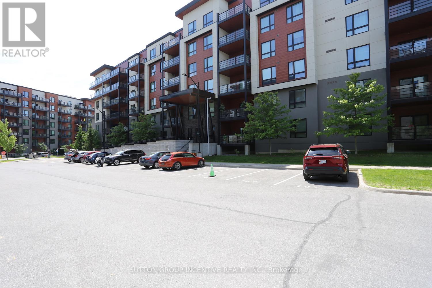 306 Essa Road, Barrie (0 West), Ontario  L9J 0H5 - Photo 2 - S12226081