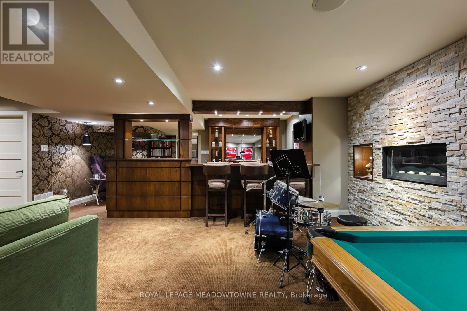 28 Pine Tree Crescent, Brampton (Brampton East), Ontario  L6W 1C8 - Photo 36 - W12225889