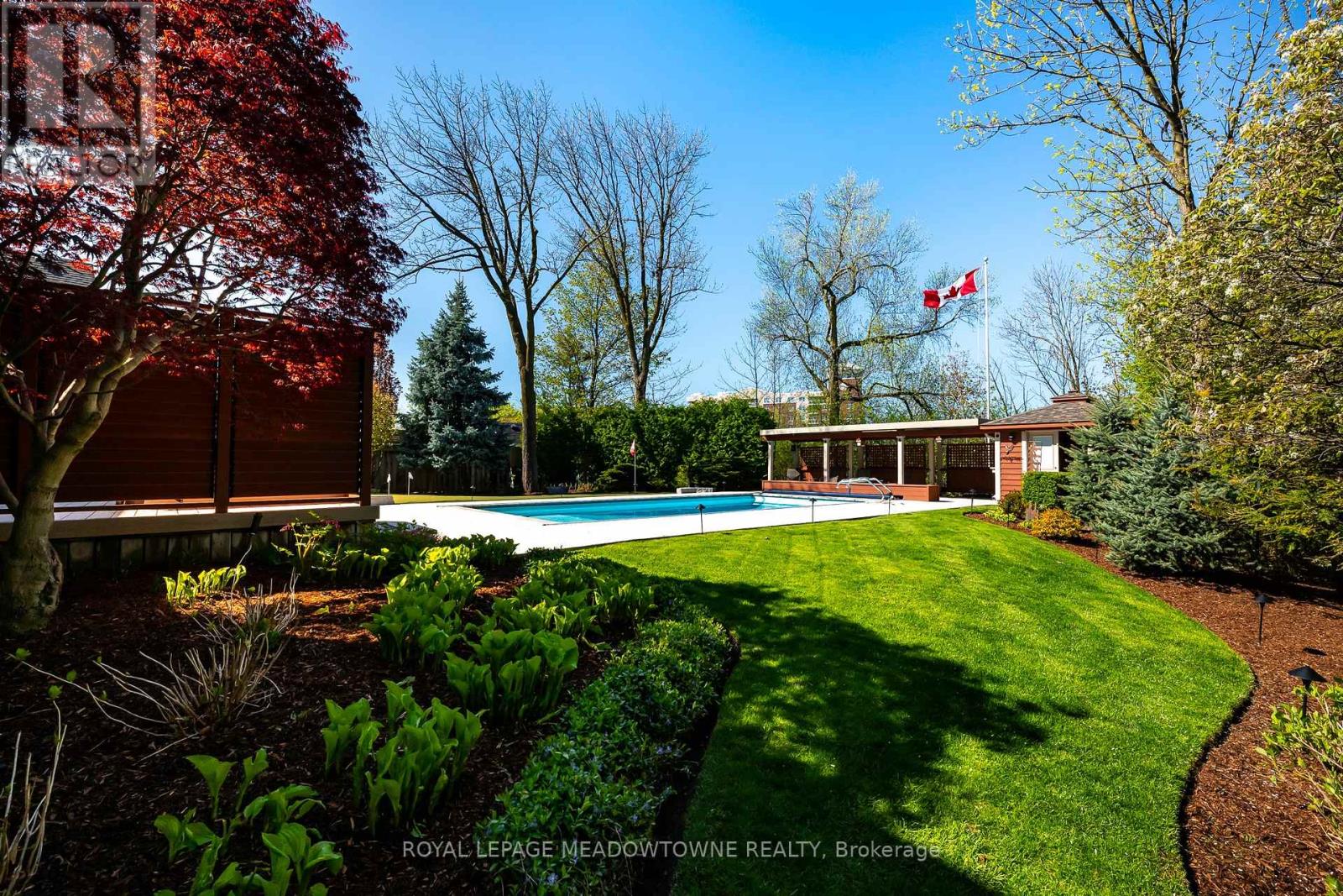 28 Pine Tree Crescent, Brampton (Brampton East), Ontario  L6W 1C8 - Photo 42 - W12225889