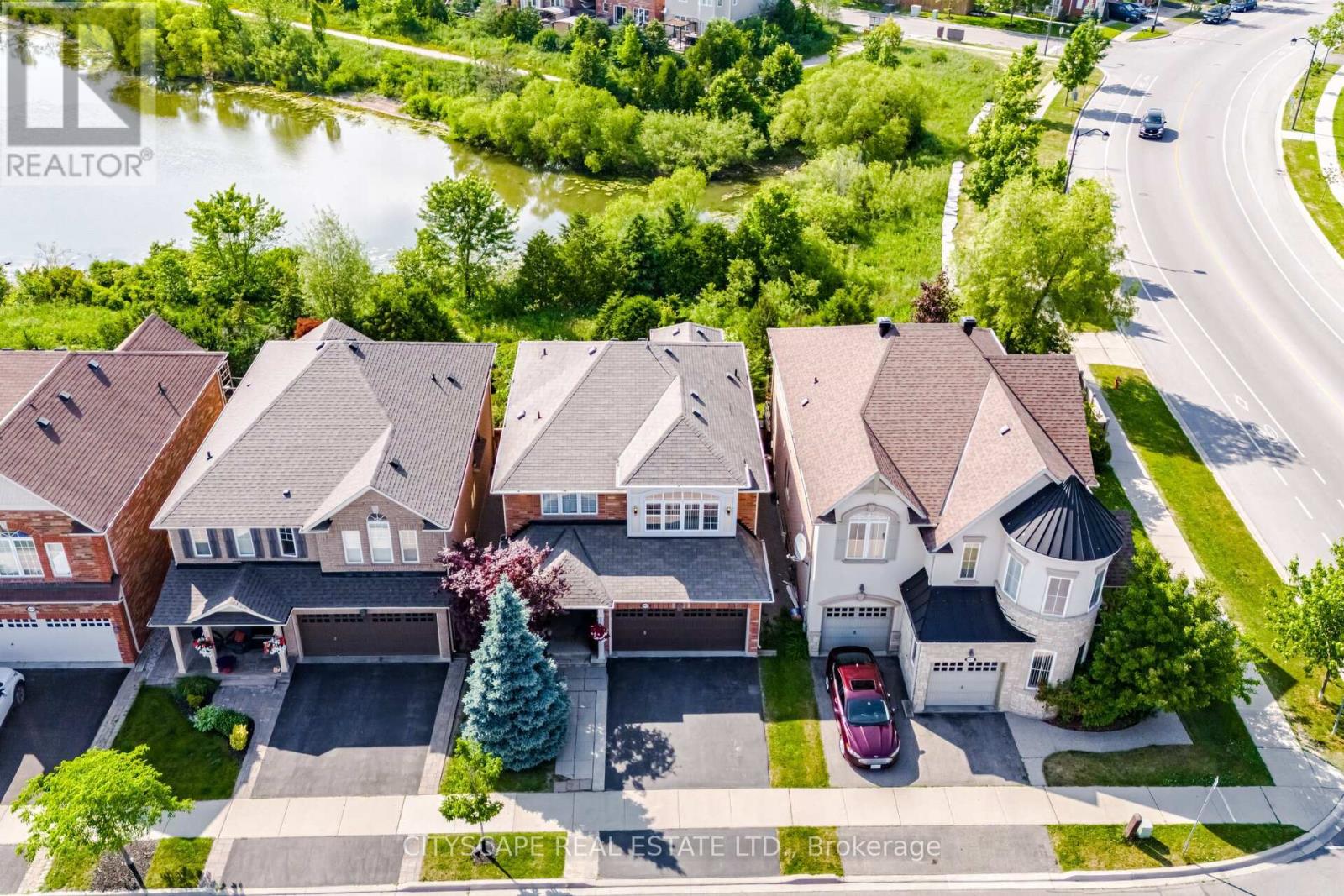 Property at 657 SYMONS CROSS image 2