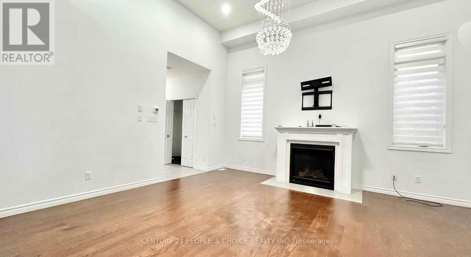 Property at 23 SADDLEBROOK COURT image 5