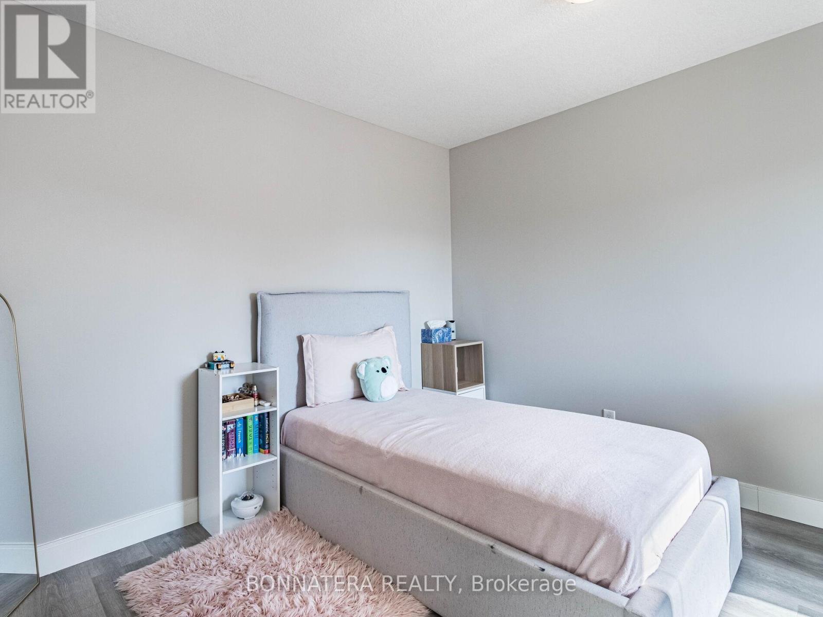 7 - 32 Arkell Road, Guelph, Ontario  N1G 5E7 - Photo 17 - X12226048