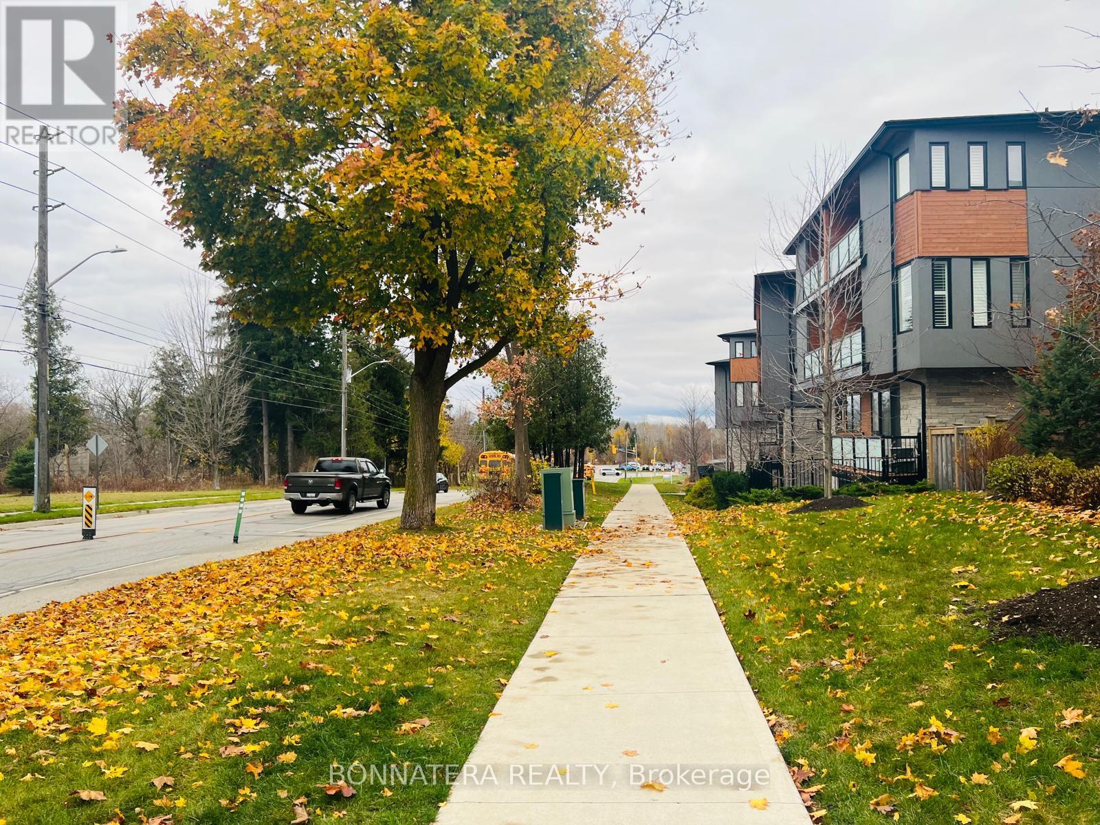 7 - 32 Arkell Road, Guelph, Ontario  N1G 5E7 - Photo 34 - X12226048