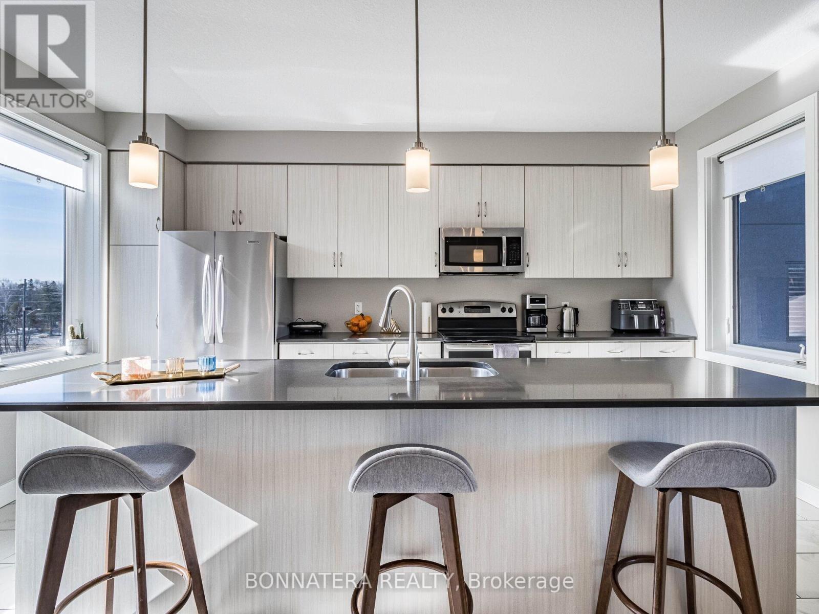7 - 32 Arkell Road, Guelph, Ontario  N1G 5E7 - Photo 6 - X12226048