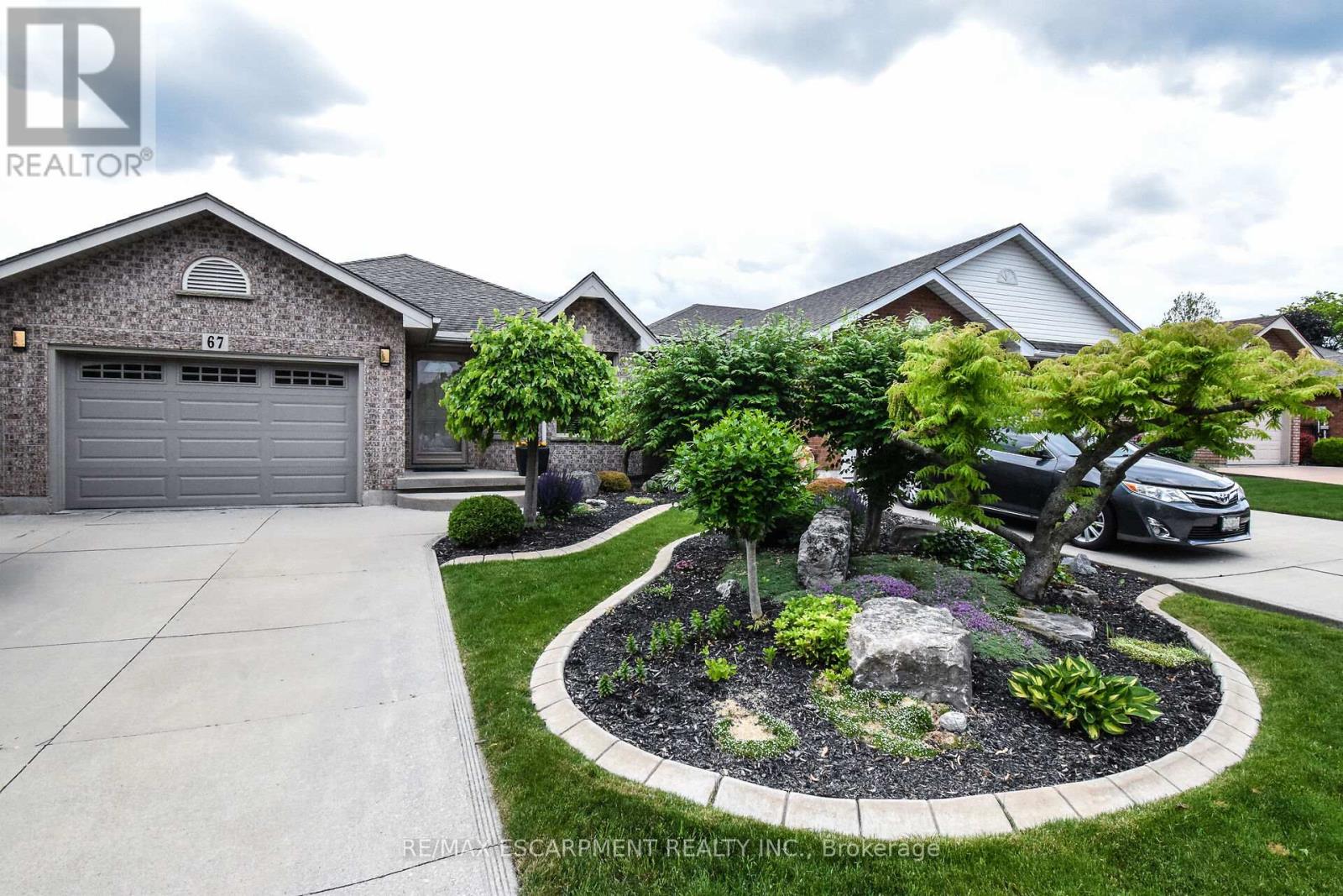 Property at 67 LAWNHURST DRIVE image 1