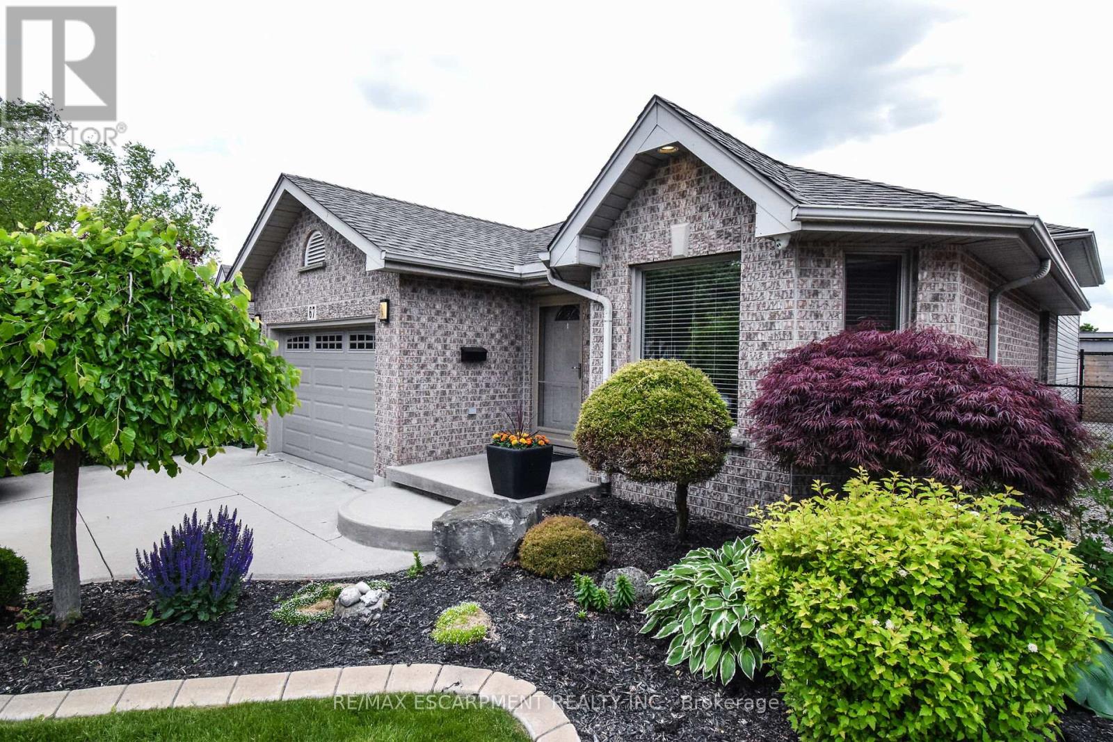 Property at 67 LAWNHURST DRIVE image 3