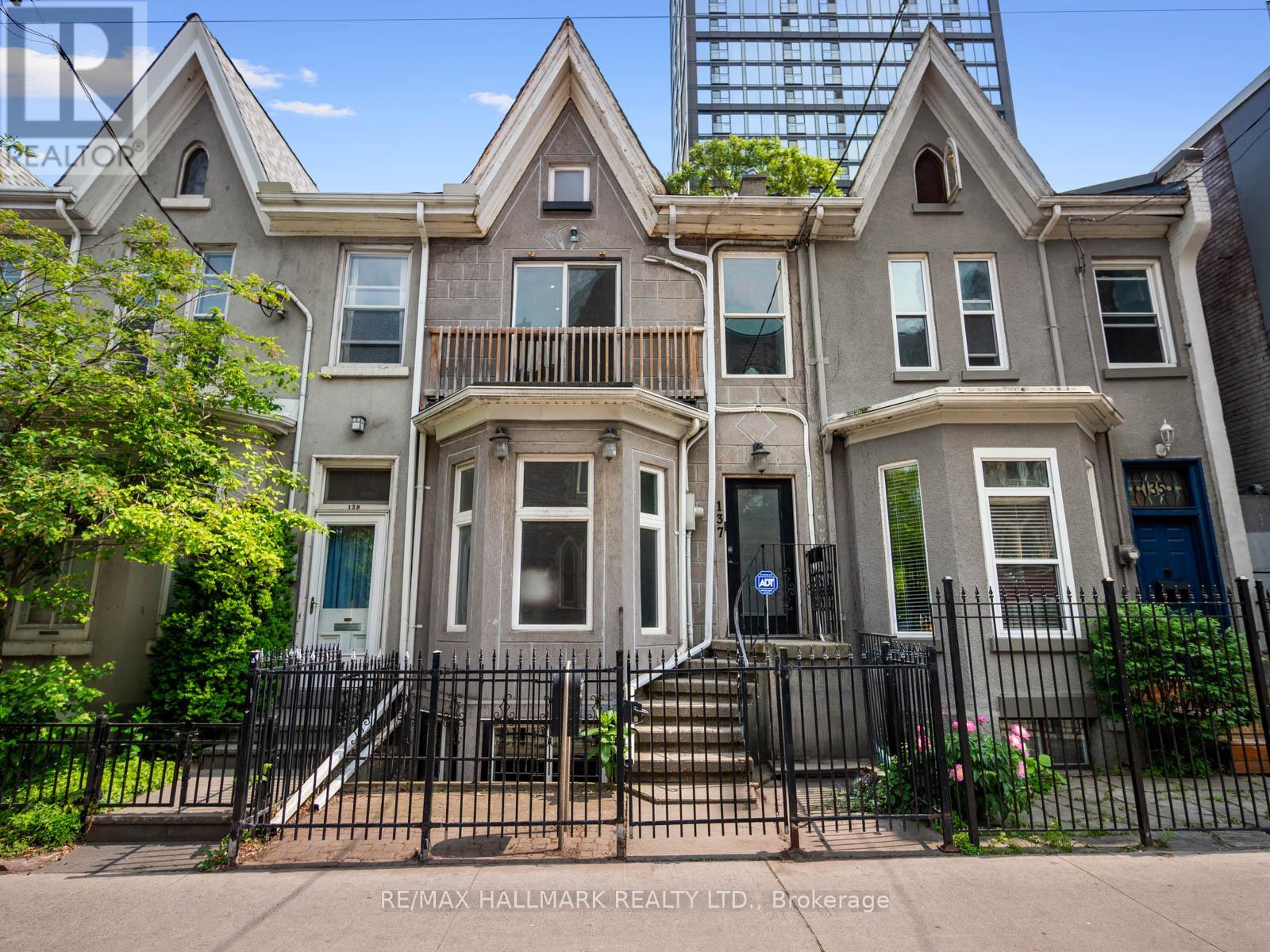 Property at 137 GERRARD STREET E image 1
