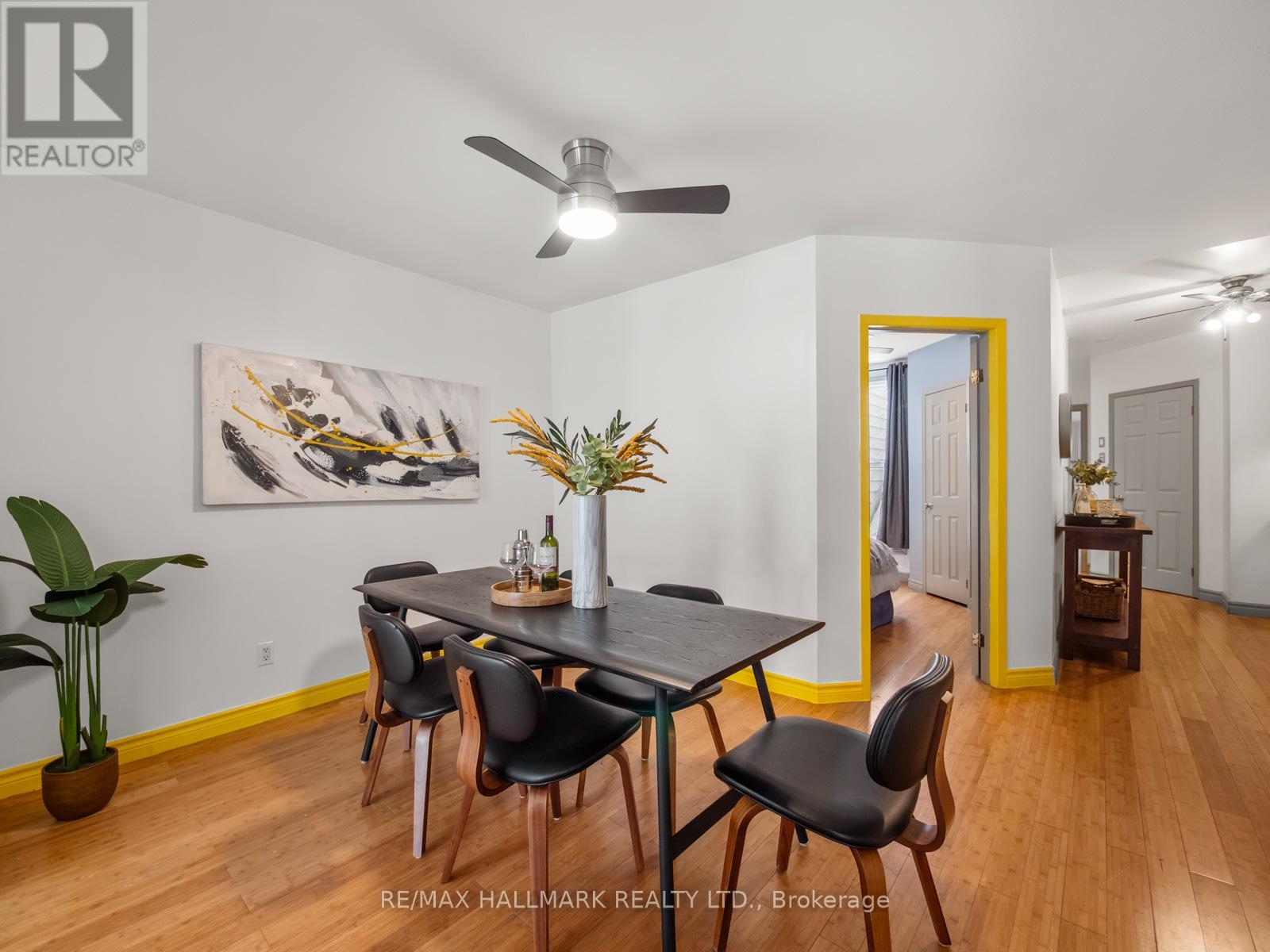 Property at 137 GERRARD STREET E image 5