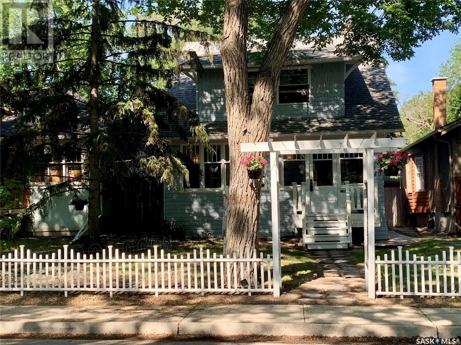Property at 2140 Montague STREET image 2