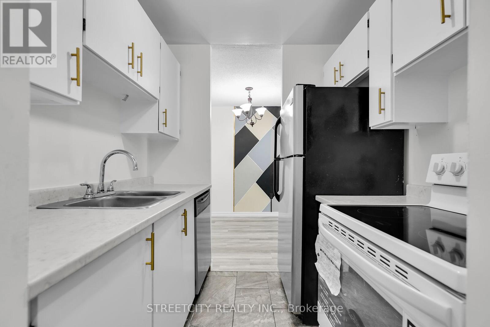 Property at 206 - 1590 ERNEST AVENUE image 4