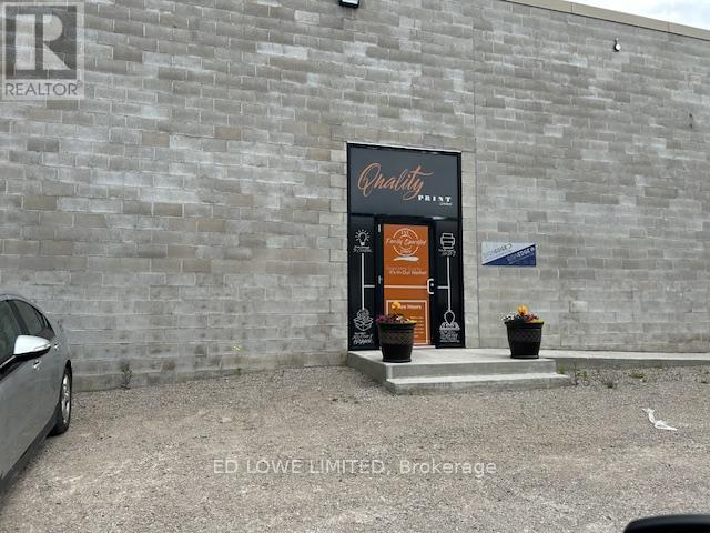 21 Hooper Road, Barrie (0 East), Ontario  L4N 9S3 - Photo 3 - S12226222