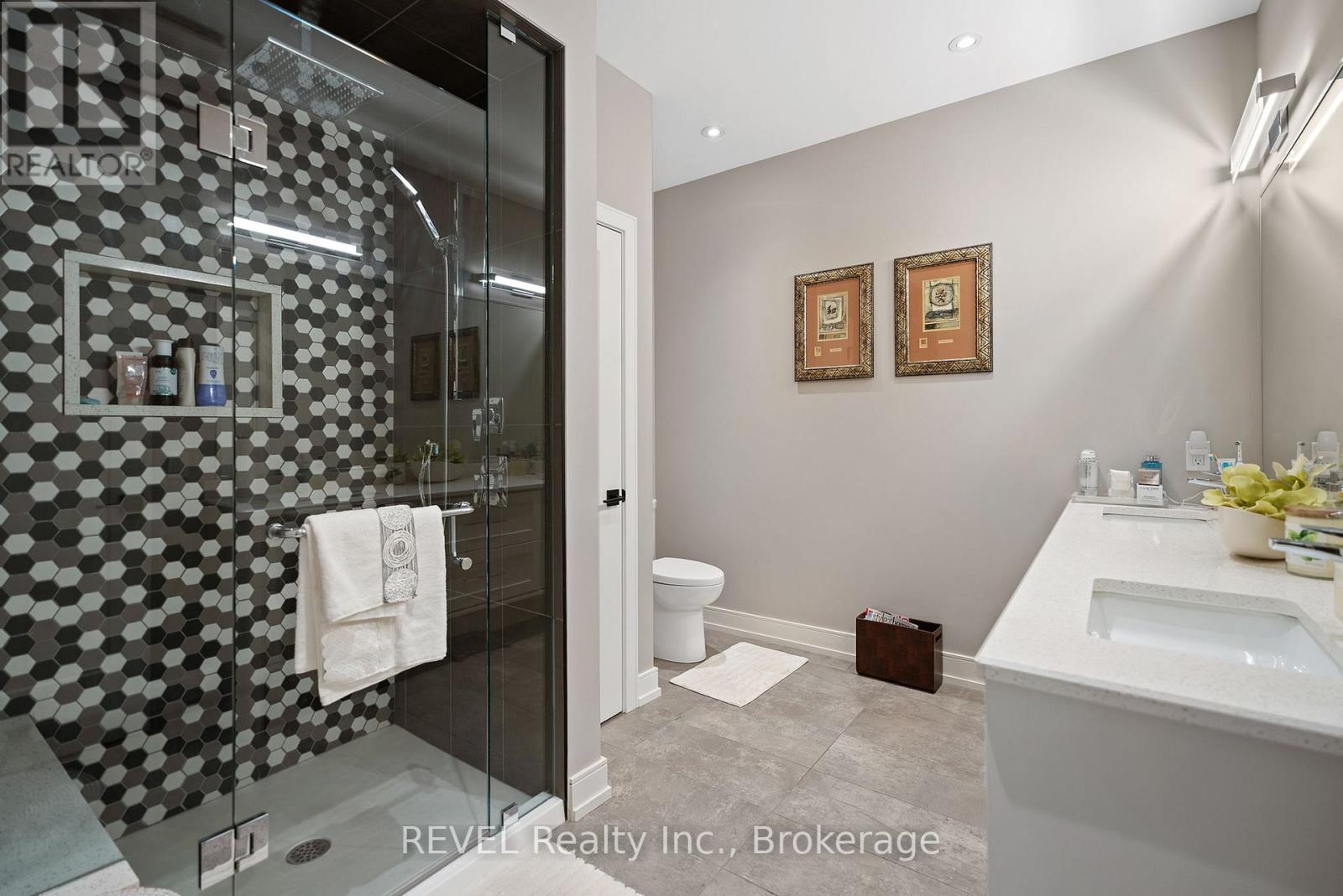 120 Carrick Trail, Welland, Ontario  L3B 0E8 - Photo 24 - X12226419
