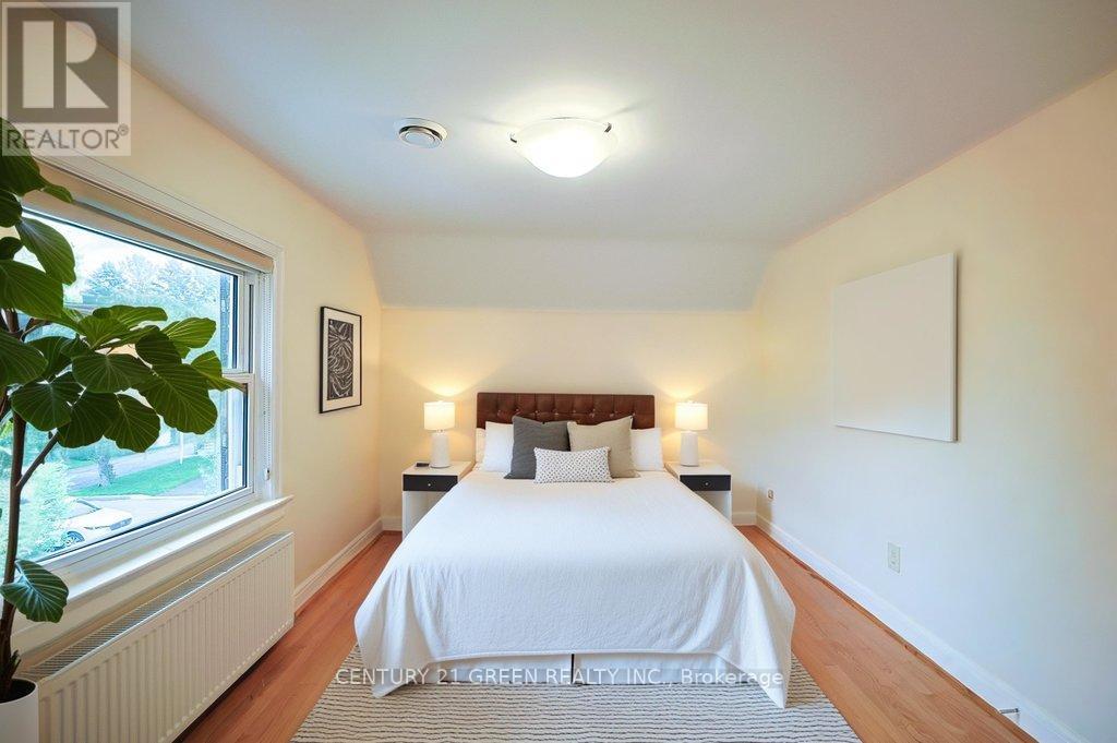 292 Horsham Avenue, Toronto (Willowdale West), Ontario  M2R 1G4 - Photo 17 - C12186715