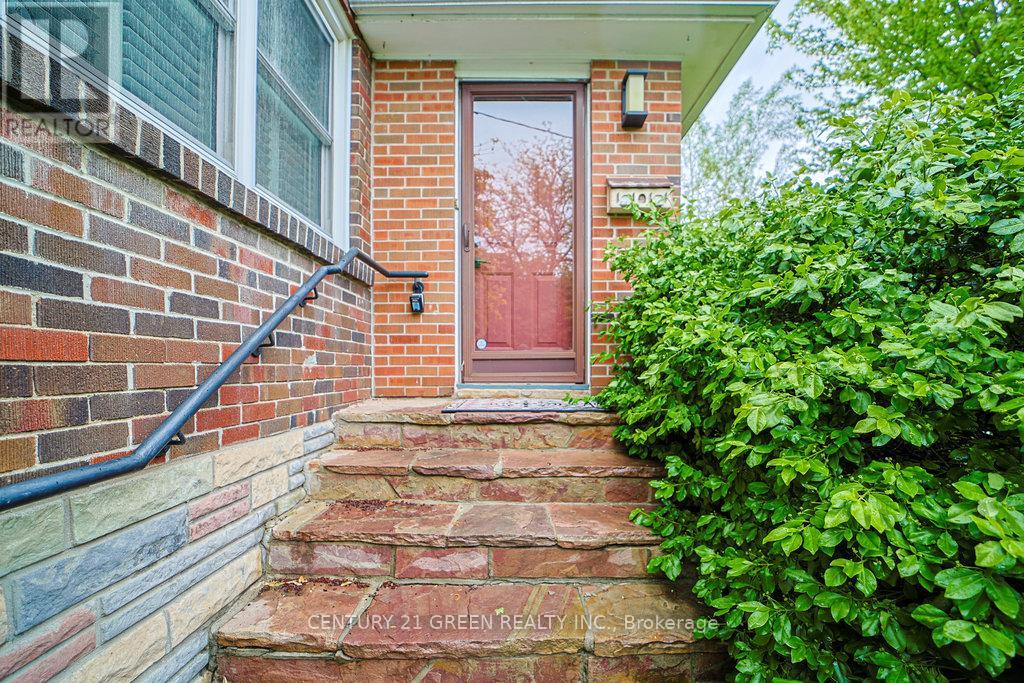 292 Horsham Avenue, Toronto (Willowdale West), Ontario  M2R 1G4 - Photo 37 - C12186715