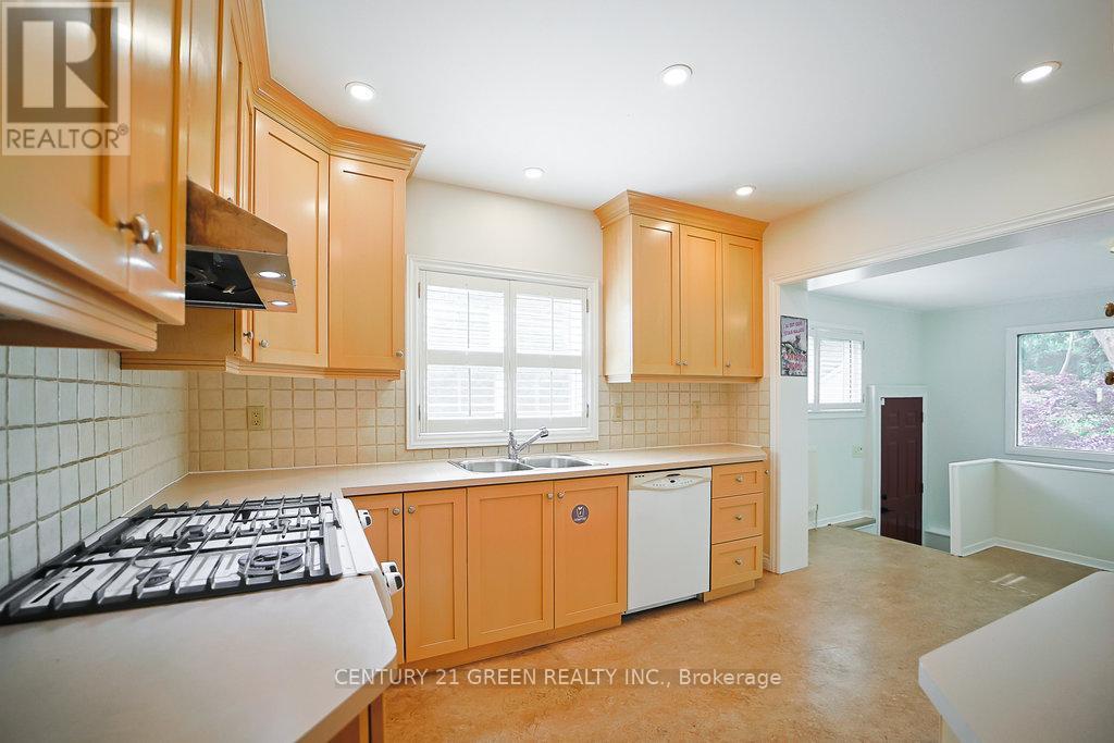 292 Horsham Avenue, Toronto (Willowdale West), Ontario  M2R 1G4 - Photo 9 - C12186715